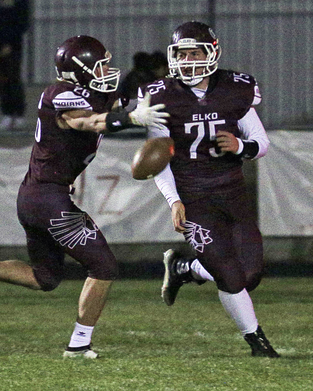 Lowry at Elko Football 15.jpg